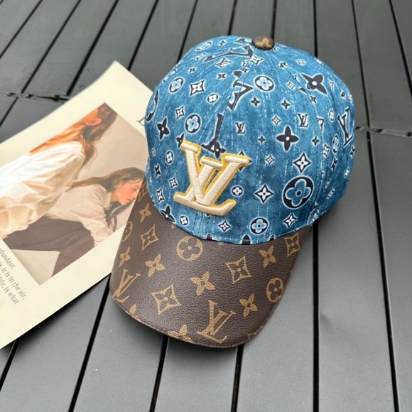 AUTHENTIC Louis Vuitton Hats main image 5